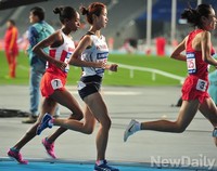 [인천AG] 육상 女10,000 결승, 김도연 '최선을 다해 역주'