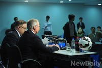 [포토] 슈틸리케 감독, 1기 대표팀 명단 발표