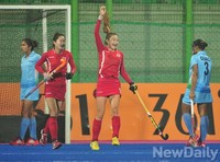 [인천AG] 여자하키, 두번째 골 넣고 기뻐하는 한혜령