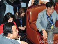 [포토] 세월호 가족대책위와 면담중인 이완구 대표