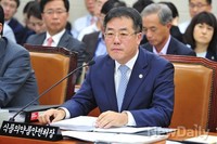 [2014국감] 국감 참석한 정승 식약처장