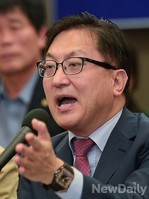 [포토] 故유병언, 정관계 로비 관련 특검촉구하는 황장수 소장