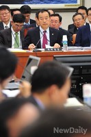 [2014국감] 국감 참석한 김영민 특허청장