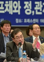 [포토] 부패정치개혁 국민행동, 발언하는 이주천 교수