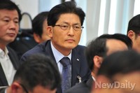 [2014국감] 굳은 얼굴의 송재희 중기중앙회 상근부회장