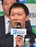 [KOVO] 각오밝히는 기업은행 이정철 감독