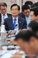 [2014국감] 국정감사 출석한 서상기 국민생활체육회장