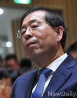 [2014국감] 서울시 국정감사, 질의 경청하는 박원순 시장