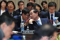 [2014국감] 서울시 국정감사, 출석한 박원순 서울시장