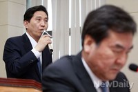 [2014국감] 국감장에 선 임영록 전 KB 회장