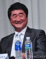 [KOVO] 삼성화재 신치용 감독 '보기힘든 환한 미소'