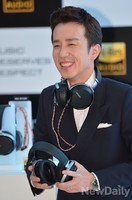 [포토] 수줍게 웃는 유희열