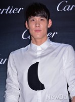 [포토] 박태환 가슴엔 '메달' 대신 '반달'