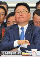 [2014국감] 굳은 얼굴의 조석 한수원 사장