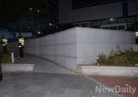 [판교 공연장 참사] 높낮이가 다른 지하주차장 환풍구