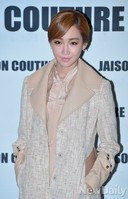 [서울패션위크] 이유리, 오늘은 악녀 연민정 아니에요