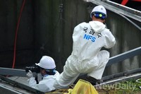 [포토] 판교 하중실험, 현장 조사하는 국과수