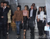 [서울패션위크] 제시카 알바 수행원과 함께 등장