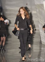 [서울패션위크] 이선진 '당당한 패션쇼 나들이'