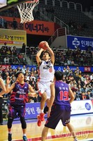 [포토] 전자랜드 차바위의 환상적인 슛