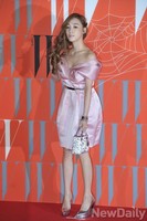 [포토] 아찔한 상반신 노출의상 입은 티파니