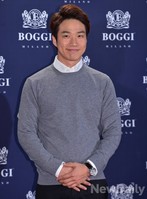 [포토] 손을 가지런히 모은 기리크라운