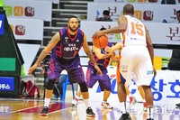 [포토] 수비하는 오리온스 길렌워터