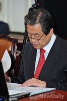 [포토] 해수부 국감 참석한 김무성 대표