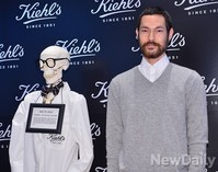 [포토] 뮤직비디오 그 모델, 제임스 리 맥퀀