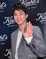 [포토] 얼굴이 활짝, 장보리 남편 김지훈