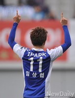 [K리그] 첫골 넣은 부산 임상협 선수