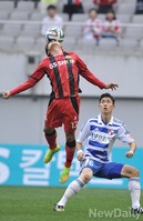 [K리그] FC서울 고요한 혼신의 백헤딩