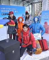 [포토] 엠리밋, 낙하산 소재 '파라슈트 다운재킷' 출시