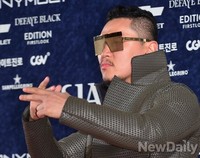 [2014 SIA] 포토월에 선 양동근