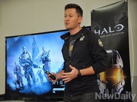 [포토] Xbox 헤일로 '조나단 세갈' 직접 시연
