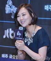 [포토] 장윤정 'MC김성주 혈통있는 강아지 같다'