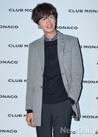 [포토] 깔끔한 자켓 차림의 이광수