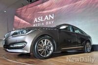 [포토] 베일 벗은 현대차 야심작 준대형급 세단 '아슬란'