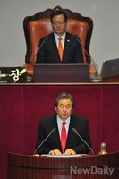 [포토] 교섭단체 대표연설 하는 김무성 대표