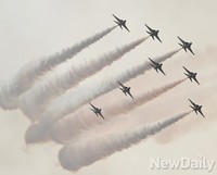 [포토] 하늘 가르는 블랙이글