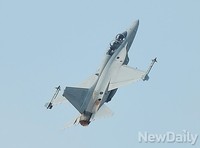 [포토] 날아오르는 국산전투기 FA-50
