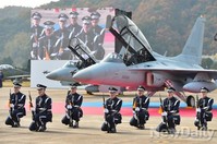 [포토] 공군의장대와 국산전투기 FA-50