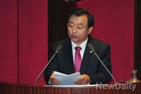 [포토] 정치분야 대정부 질문하는 새누리당 이정현 의원