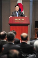 [포토] 인사말 하는 유동열 자유민주연구원장