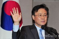 [포토] 해외 종북세력 활동 상황 설명하는 유동열 원정