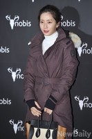 [포토] 송윤아 '우아한 모습으로 등장'