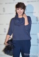 [포토] 짧은 머리로 환한 웃음짓는 김혜수