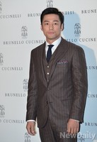 [포토] 지진희, 브라운수트가 잘 어울려