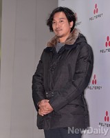 [포토] 두 손 모은 착한손 김민준