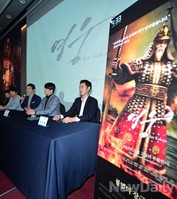 [포토] 실존영웅을 모바일로 '영웅 포 카카오' 18일 오픈